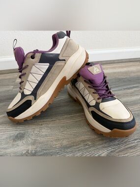 Ozark Trail Women’s Hiking Trail Sneakers women’s size 10